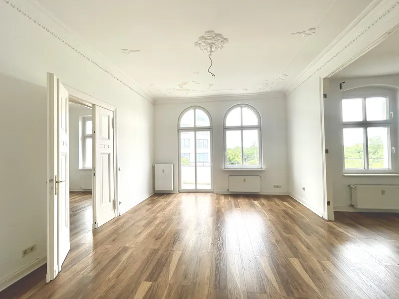 Altbaucharme 5-Zimmer-Wohnung in direkte Nähe zum Ku´Damm / 2 Jahresvertrag — photo 1